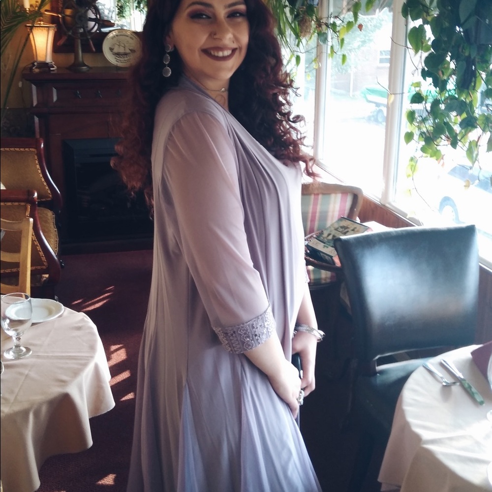 Meet your Posher, Alexis